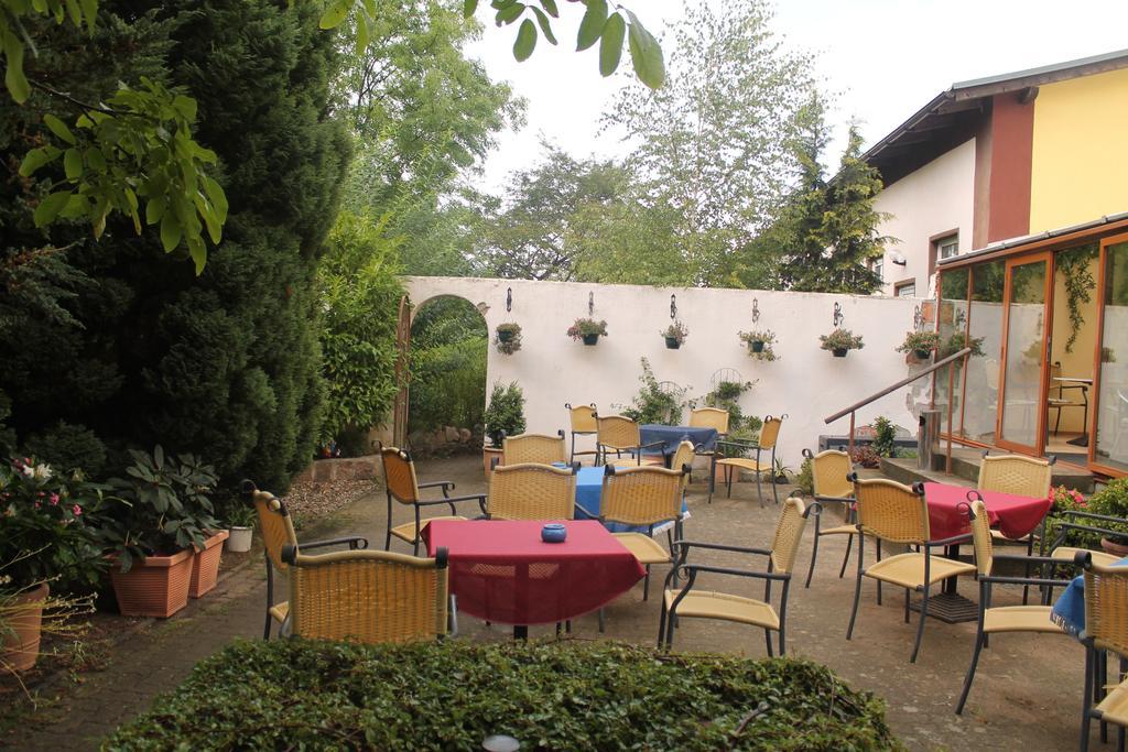 Gesellschaftshaus 2*